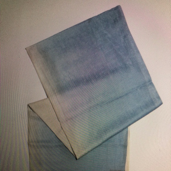 100% FINE WOOL SCARF - Picture 4 of 5